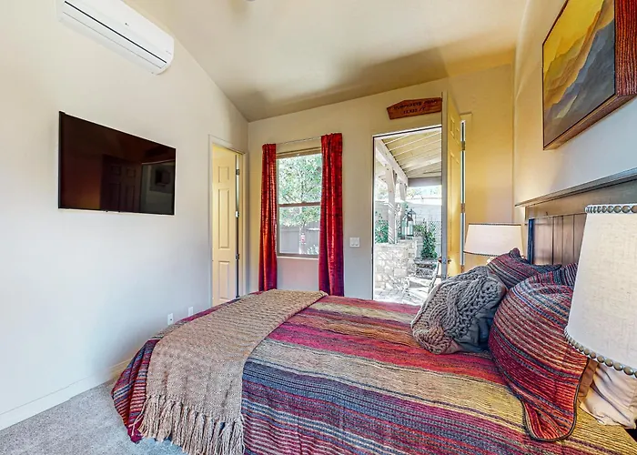 Couple's Casita 4 Mi To Downtown